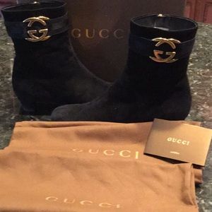 Gucci high ankle black suede boots
